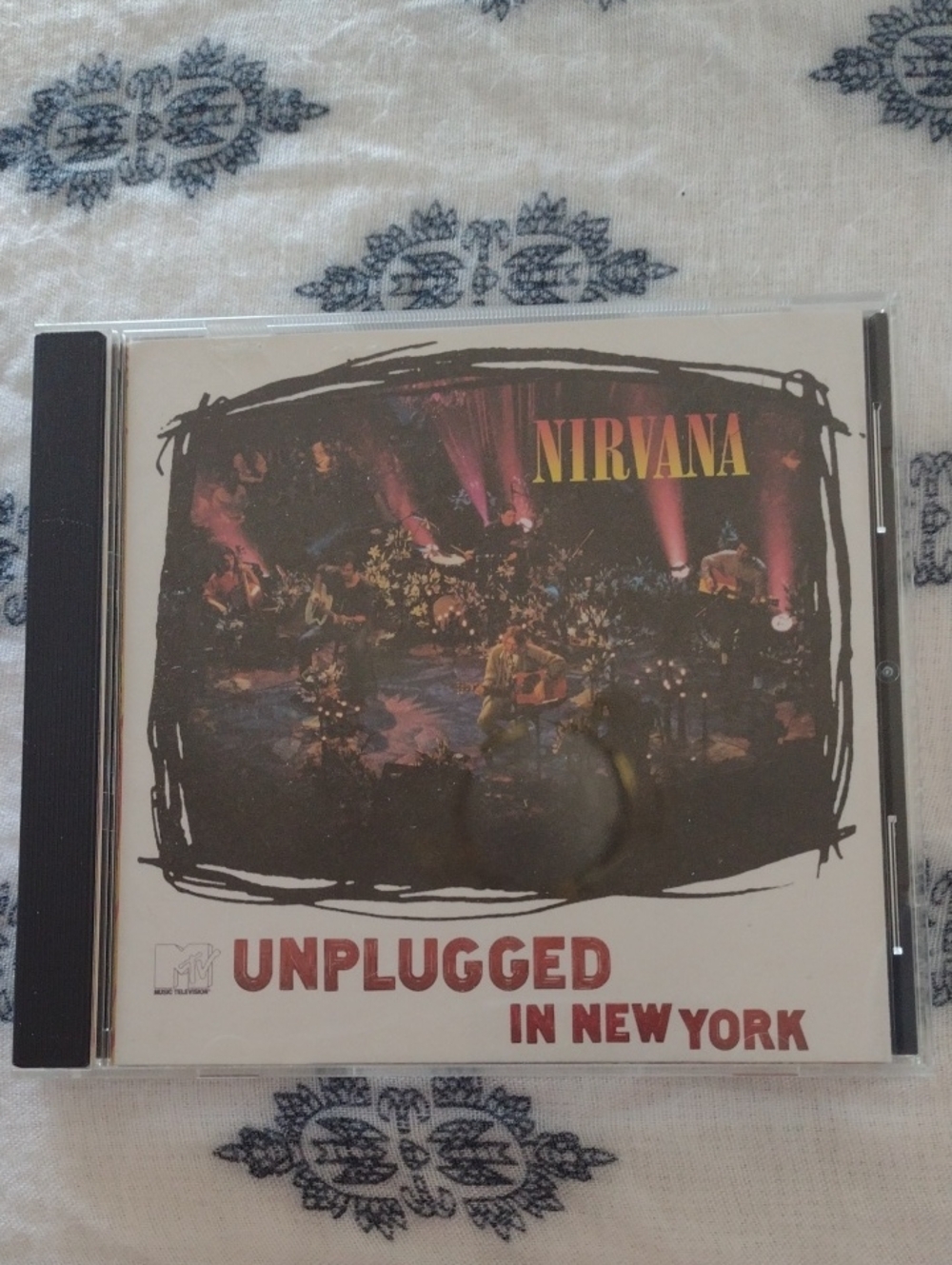 NIRVANA CD — Unplugged In New York (White, Black, Red)